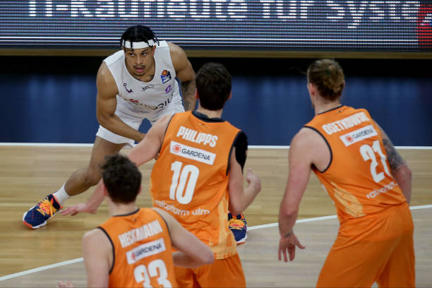 虽然看似只 虽然看似只