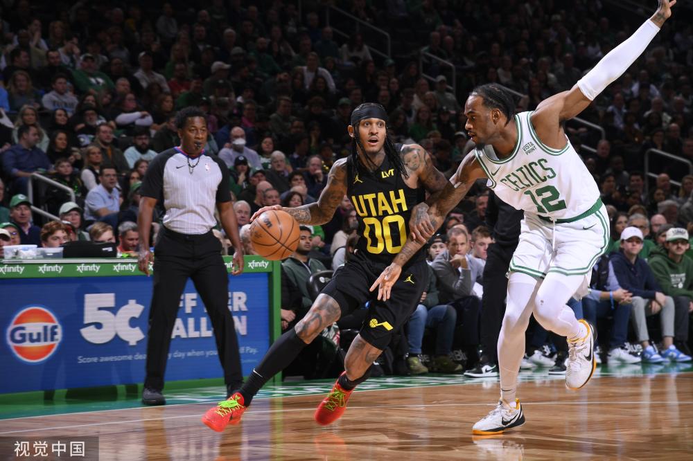 从绿茵场到 从绿茵场到